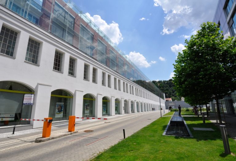 kancelare_Corso-Karlin3