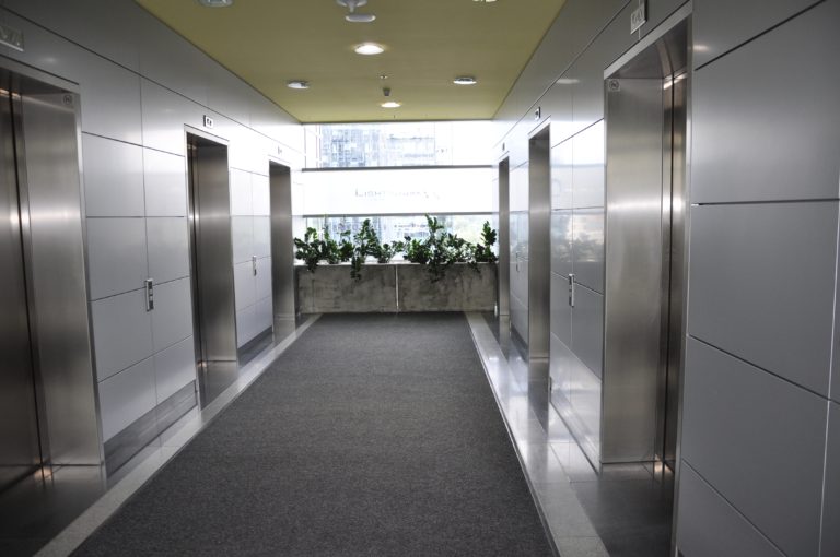 kancelare_lifts