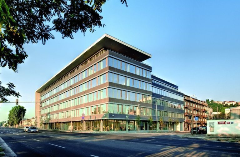kancelare_LyraOfficeBuilding1